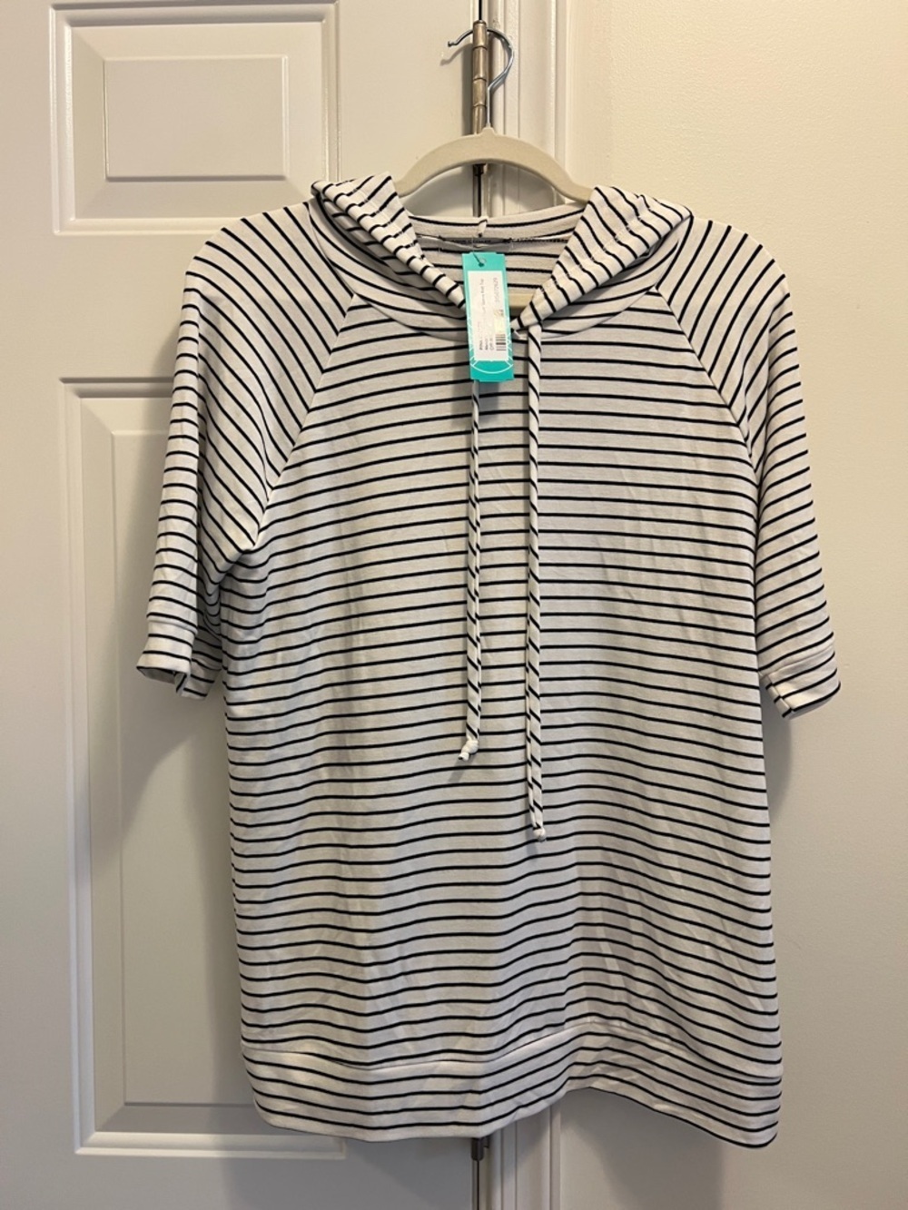 Striped Short-Sleeve Hoodie -white and black short sleeve hooded NWT